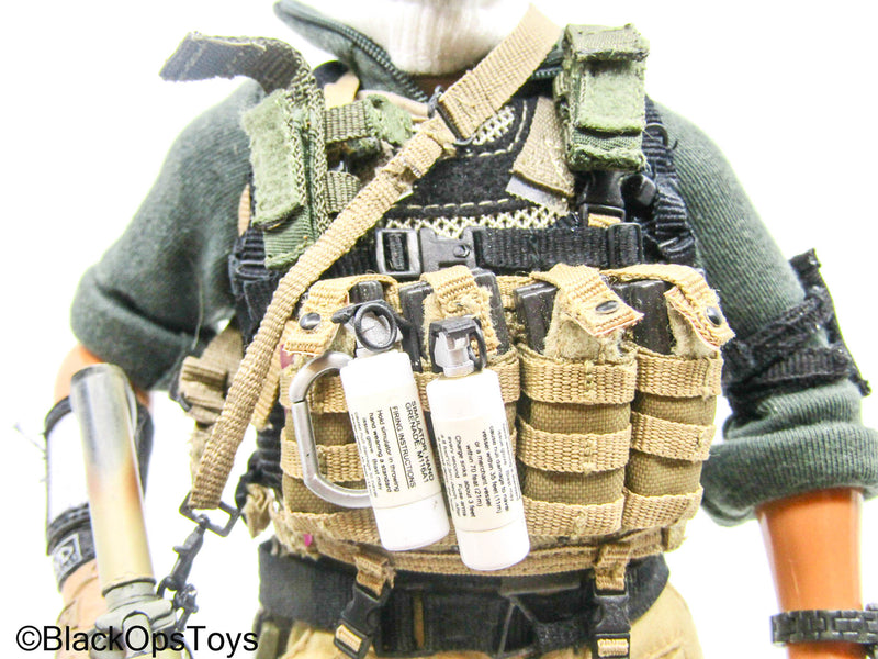 Load image into Gallery viewer, Male Full Dressed Bank Robber Uniform w/M4A1 AR &amp; Accessories
