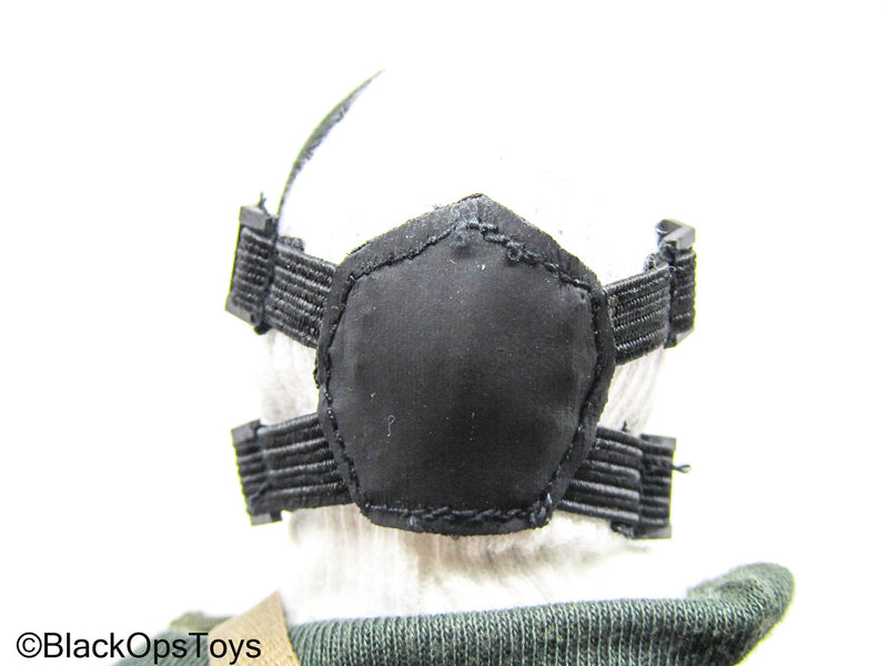 Load image into Gallery viewer, Male Full Dressed Bank Robber Uniform w/M4A1 AR &amp; Accessories
