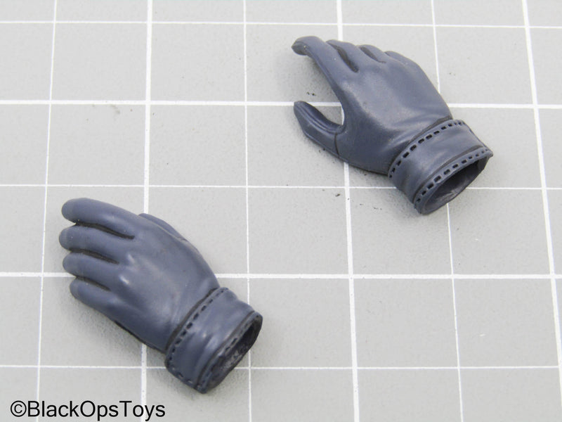 Load image into Gallery viewer, Resident Evil - Female Gloved Hands (Hot Toys)
