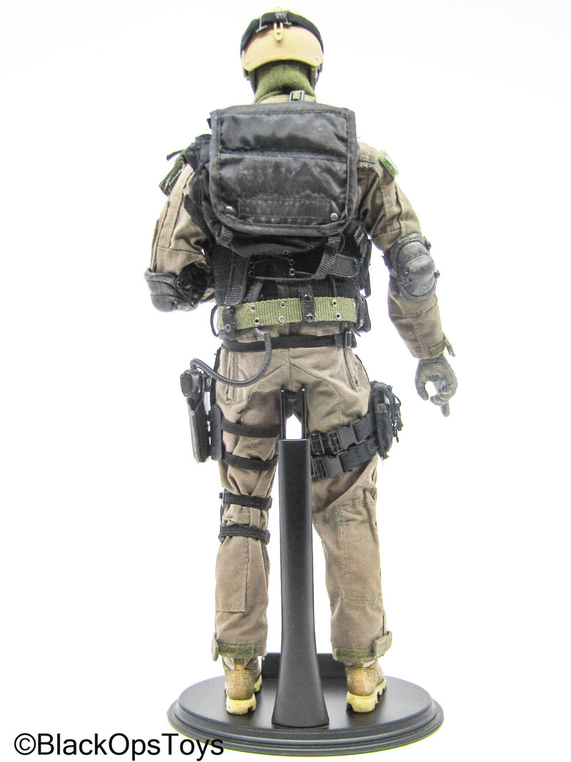 Load image into Gallery viewer, Male Full Dressed Navy SEAL Uniform w/H&amp;K MP5 SMG &amp; Accessories
