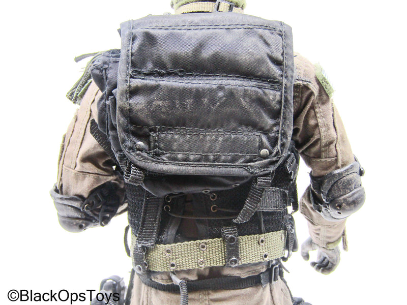 Load image into Gallery viewer, Male Full Dressed Navy SEAL Uniform w/H&amp;K MP5 SMG &amp; Accessories
