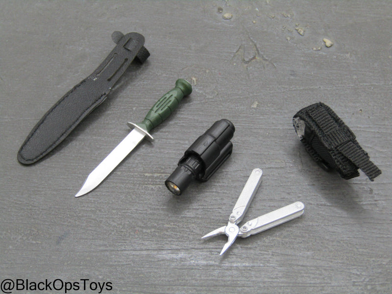 Load image into Gallery viewer, Russian SOBR Granit - Combat Knife w/Gear Set

