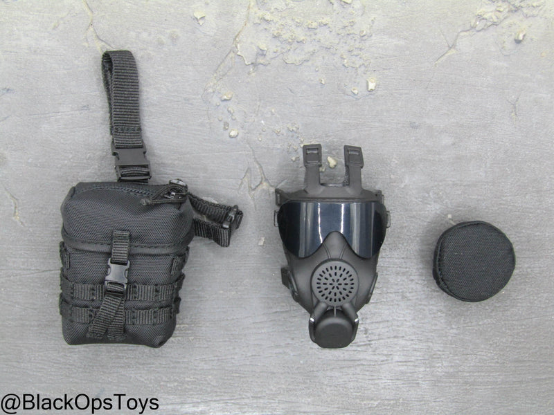 Load image into Gallery viewer, Russian SOBR Granit - Black Gas Mask w/Pouch

