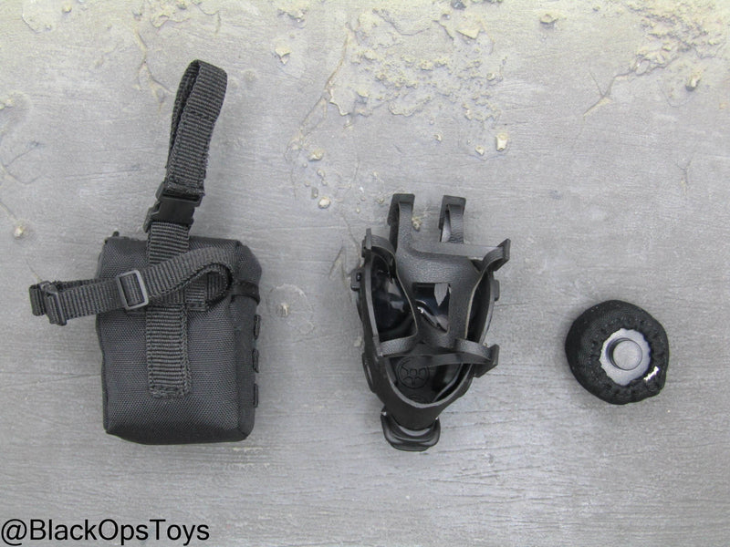 Load image into Gallery viewer, Russian SOBR Granit - Black Gas Mask w/Pouch
