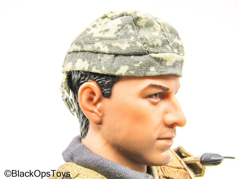 Load image into Gallery viewer, Male Full Dressed CIA SAD Uniform w/FN SCAR AR &amp; Accessories
