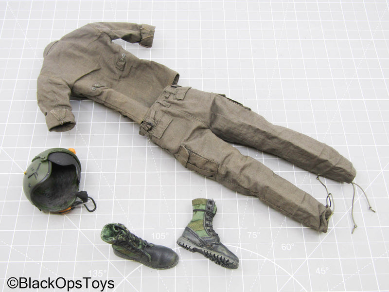 Load image into Gallery viewer, Brown Button Up Shirt w/Pants, Helmet, &amp; Boots (Peg Type)
