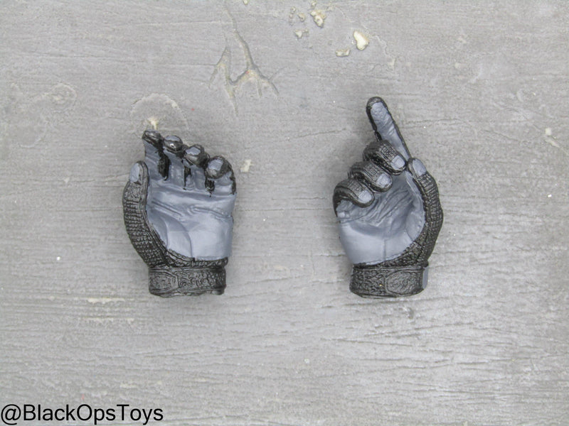 Load image into Gallery viewer, Sicario - Gillick - Black Gloved Hand Set
