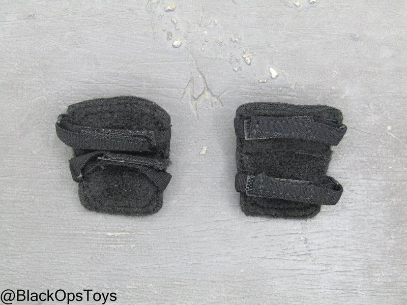 Load image into Gallery viewer, Sicario - Gillick - Black Knee Pads
