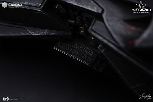 Justice League - Zack Snyder Signature Edition Batmobile - MINT IN BOX
