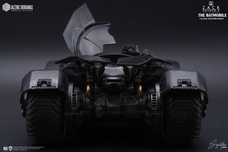 Load image into Gallery viewer, Justice League - Zack Snyder Signature Edition Batmobile - MINT IN BOX
