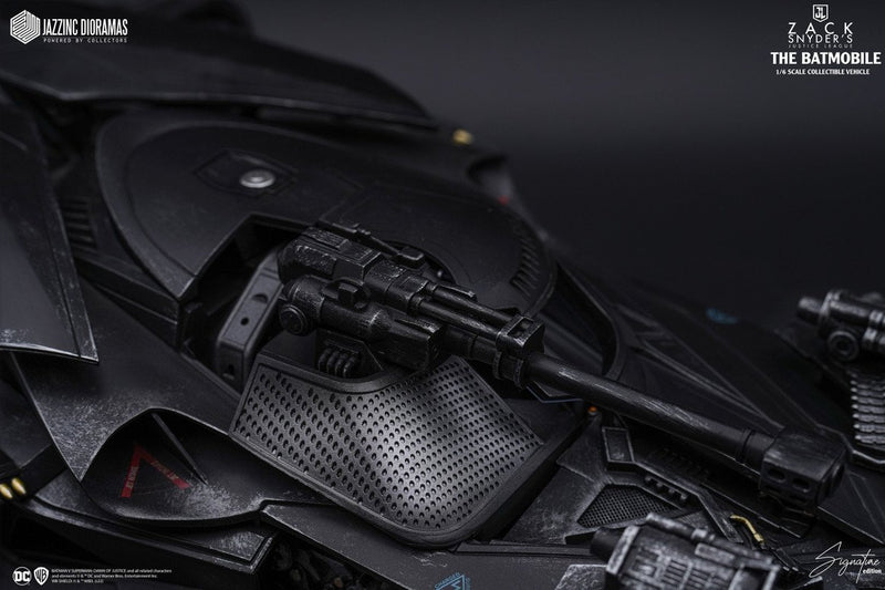 Load image into Gallery viewer, Justice League - Zack Snyder Signature Edition Batmobile - MINT IN BOX
