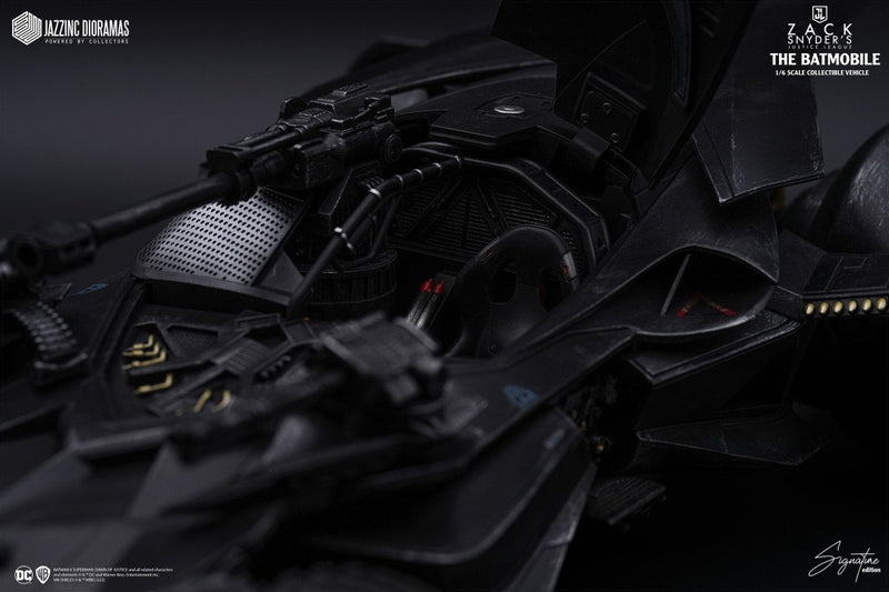 Load image into Gallery viewer, Justice League - Zack Snyder Signature Edition Batmobile - MINT IN BOX
