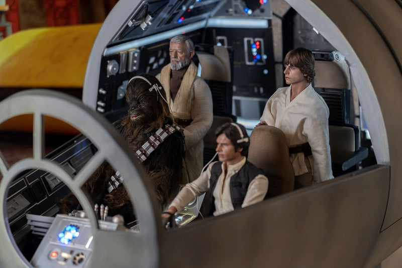 Load image into Gallery viewer, Star Wars - Millennium Falcon Cockpit - MINT IN BOX
