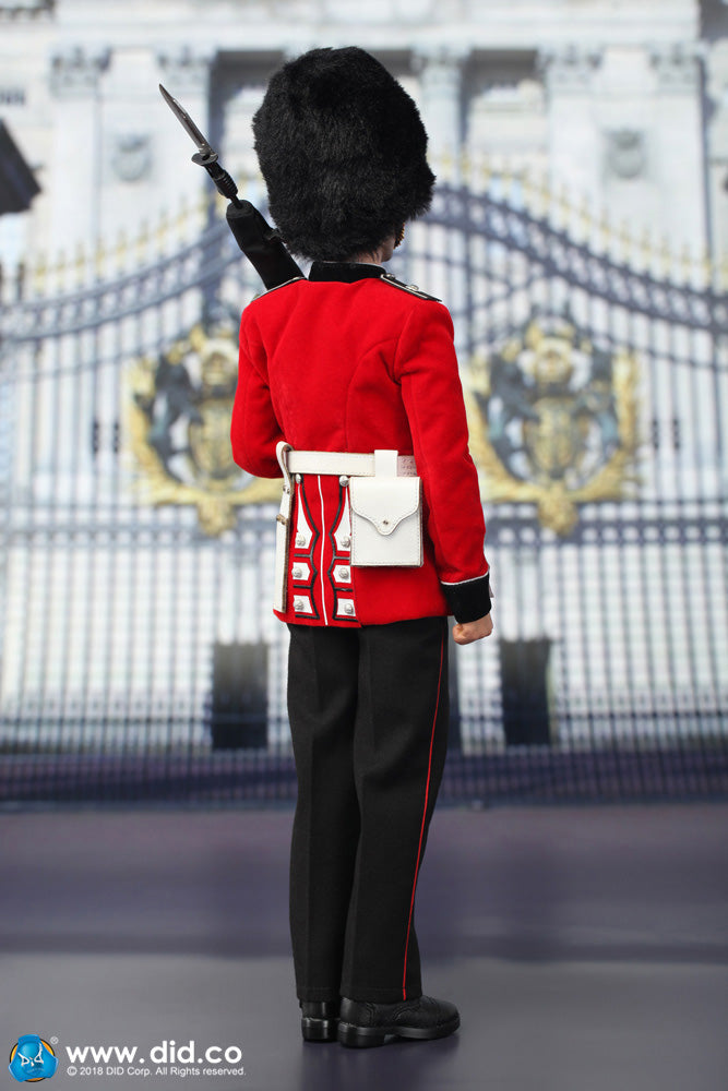 Load image into Gallery viewer, Buckingham Palace - The Guards Version A - MINT IN BOX (READ DESC)
