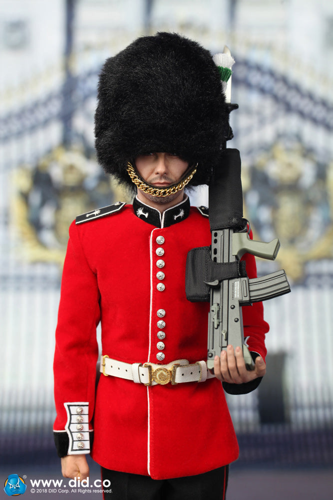 Load image into Gallery viewer, Buckingham Palace - The Guards Version A - MINT IN BOX (READ DESC)
