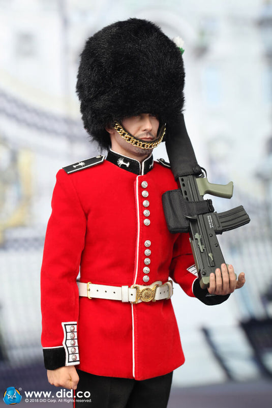 Buckingham Palace - The Guards Version B - MINT IN BOX (READ DESC)