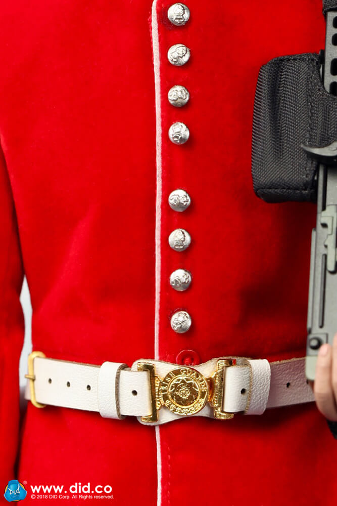 Load image into Gallery viewer, Buckingham Palace - The Guards Version A - MINT IN BOX (READ DESC)
