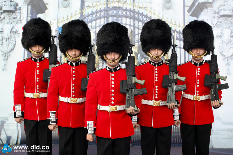 Load image into Gallery viewer, Buckingham Palace - The Guards Version B - MINT IN BOX (READ DESC)
