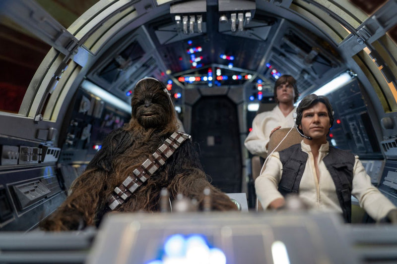 Load image into Gallery viewer, Star Wars - Millennium Falcon Cockpit - MINT IN BOX
