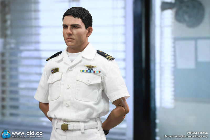 Load image into Gallery viewer, Top Gun - Pete Mitchell Naval Aviator Lieutenant - MINT IN BOX
