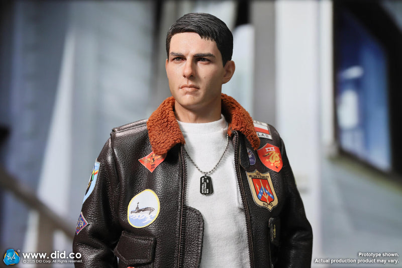 Load image into Gallery viewer, Top Gun - Pete Mitchell Naval Aviator Lieutenant - MINT IN BOX
