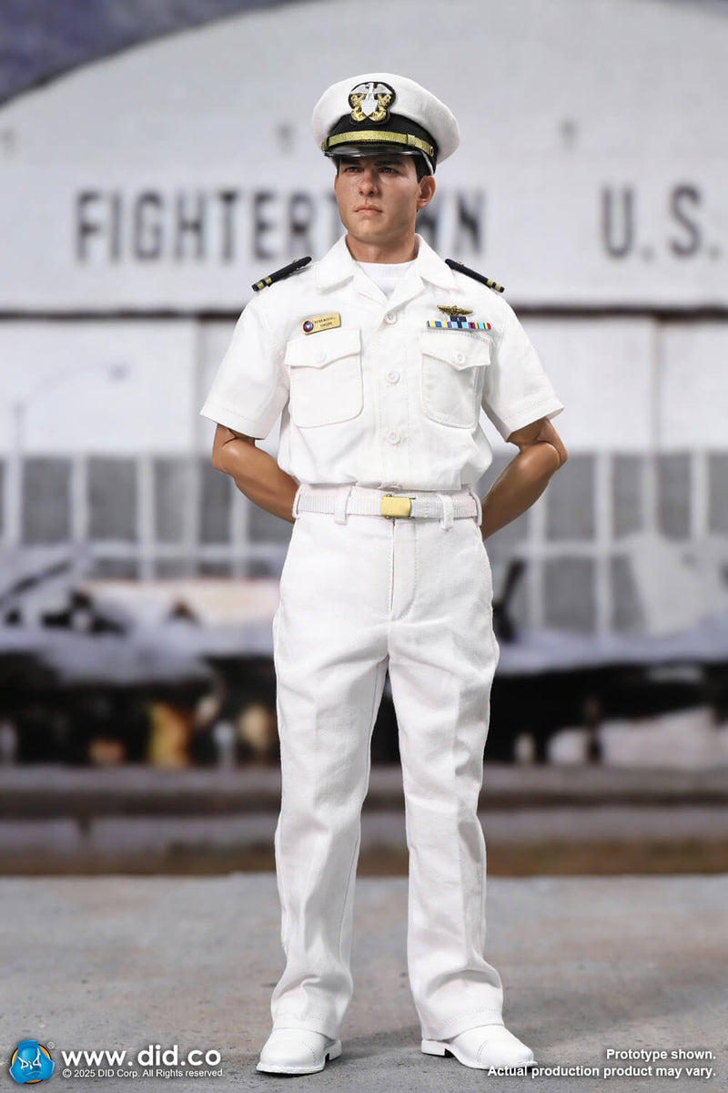 Load image into Gallery viewer, Top Gun - Pete Mitchell Naval Aviator Lieutenant - MINT IN BOX
