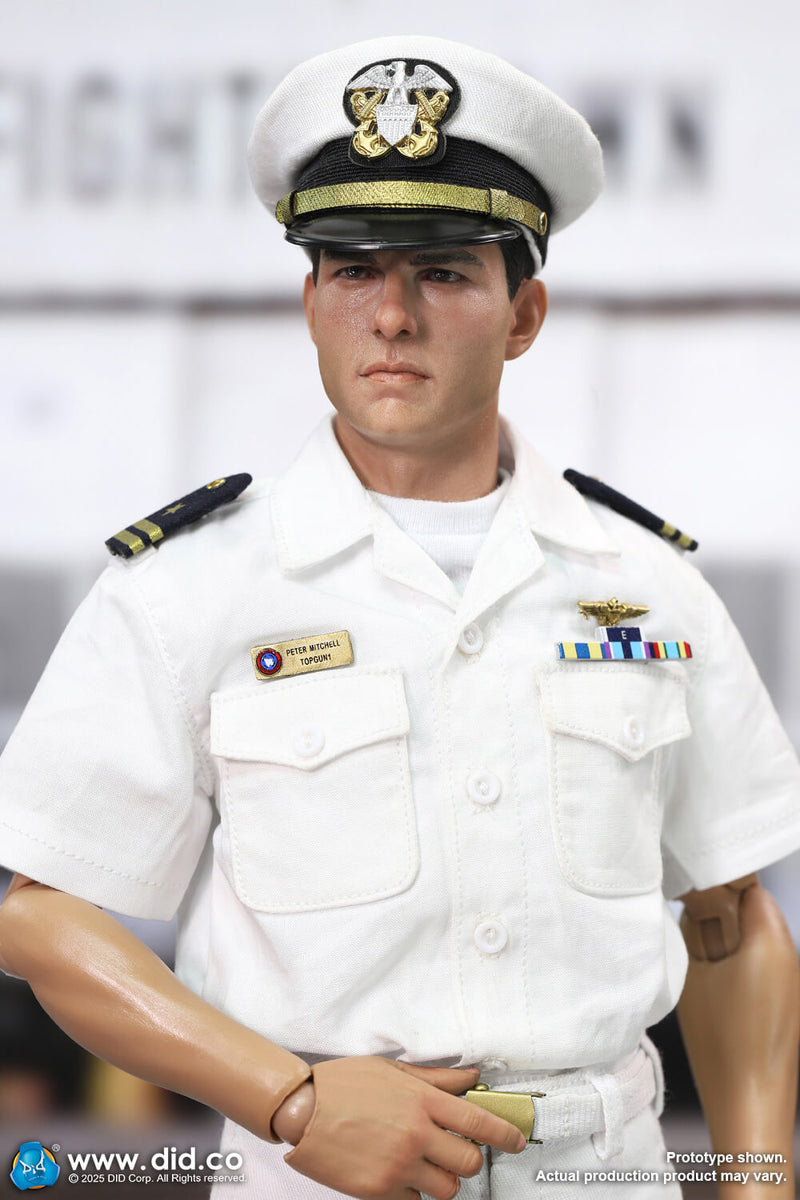 Load image into Gallery viewer, Top Gun - Pete Mitchell Naval Aviator Lieutenant - MINT IN BOX
