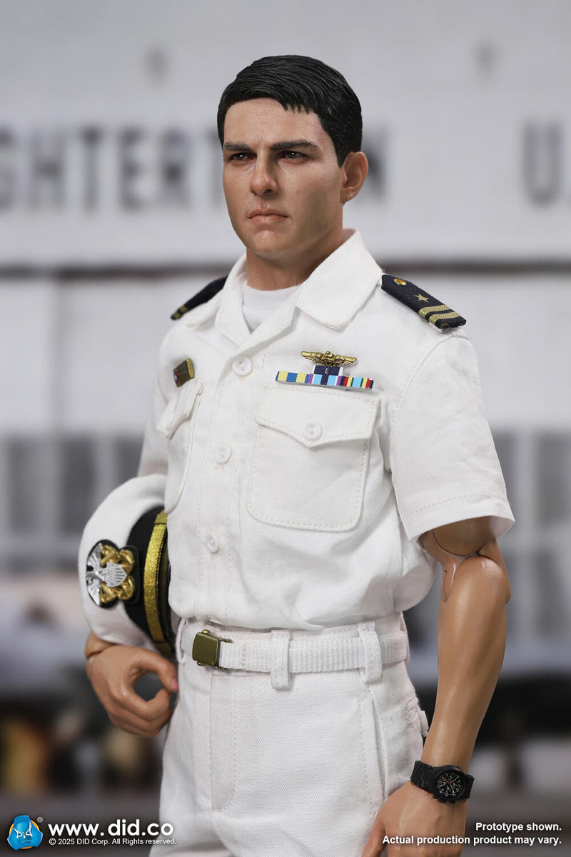 Load image into Gallery viewer, Top Gun - Pete Mitchell Naval Aviator Lieutenant - MINT IN BOX
