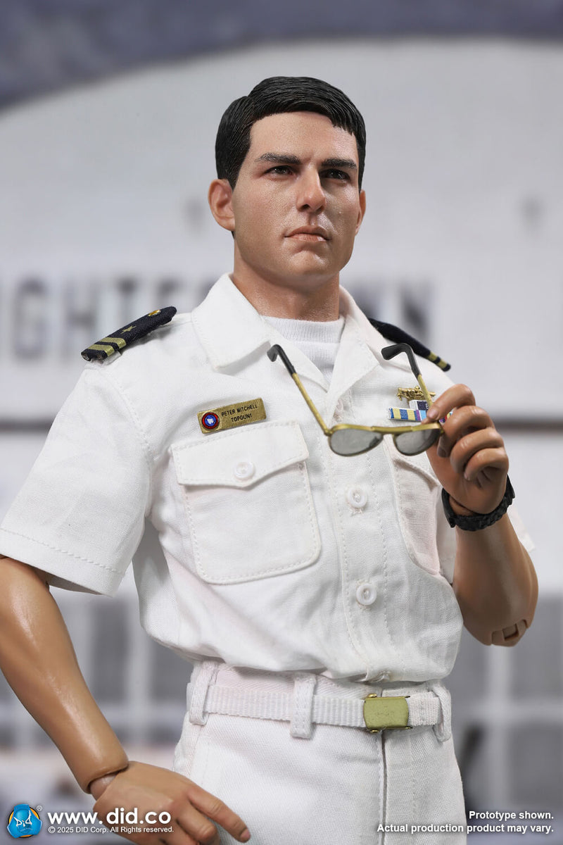 Load image into Gallery viewer, Top Gun - Pete Mitchell Naval Aviator Lieutenant - MINT IN BOX
