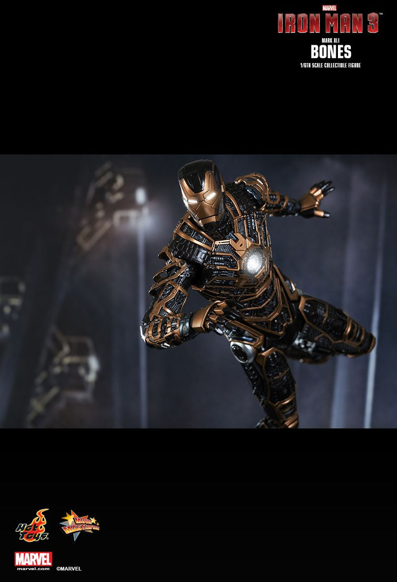 Load image into Gallery viewer, Iron Man 3 - Mark XII Bones - MINT IN BOX
