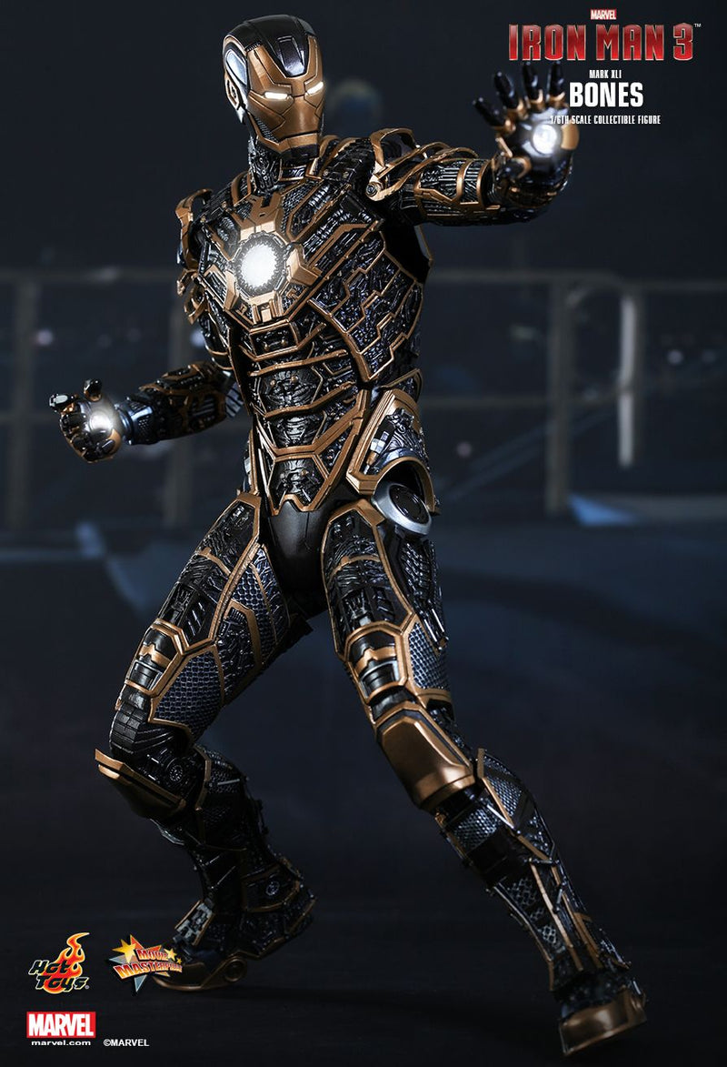 Load image into Gallery viewer, Iron Man 3 - Mark XII Bones - MINT IN BOX
