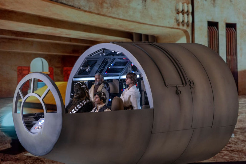 Load image into Gallery viewer, Star Wars - Millennium Falcon Cockpit - MINT IN BOX
