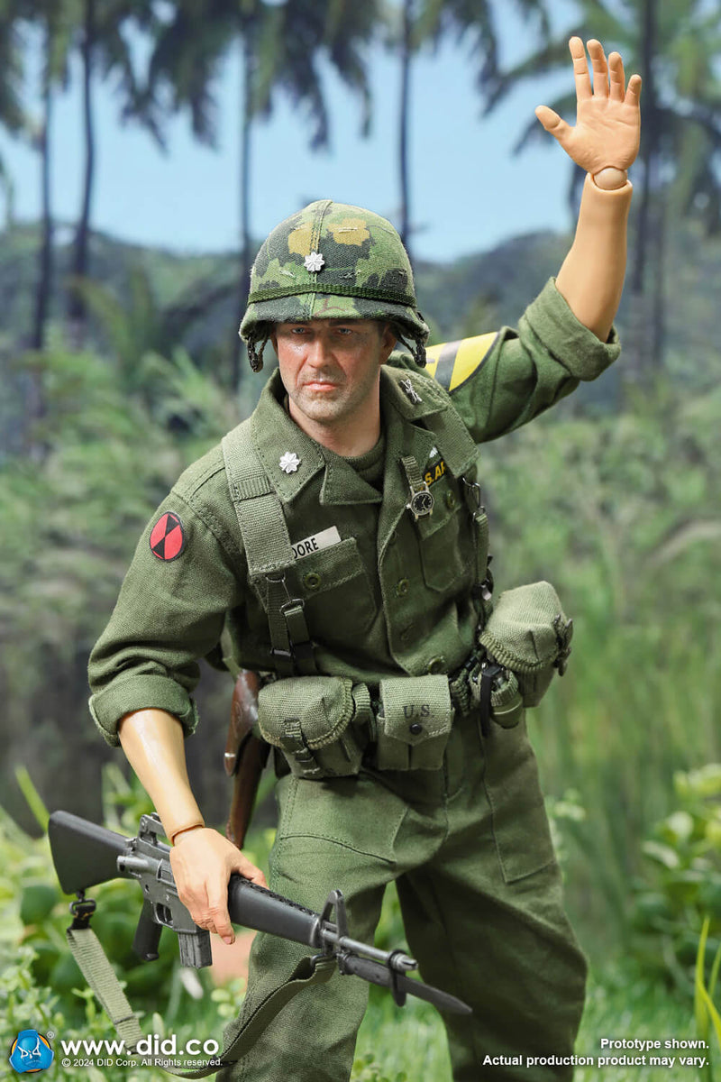 Load image into Gallery viewer, Vietnam - U.S. Army Lt. Col. Moore - MINT IN BOX
