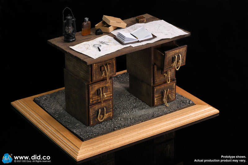 Load image into Gallery viewer, WWI - War Desk Diorama - MINT IN BOX
