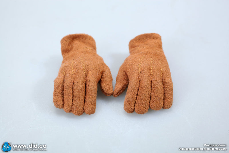 Load image into Gallery viewer, WWI - British Colonel Mackenzie - Bendy Hands w/Brown Gloves
