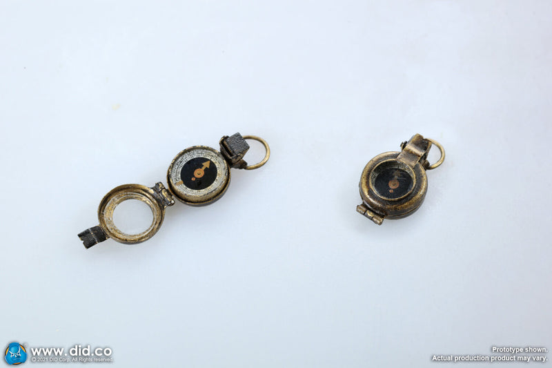 Load image into Gallery viewer, WWI - British Colonel Mackenzie - Metal Compass w/Leather Case
