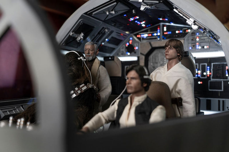 Load image into Gallery viewer, Star Wars - Millennium Falcon Cockpit - MINT IN BOX
