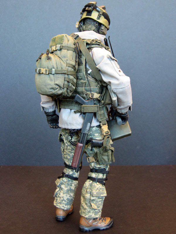 Load image into Gallery viewer, US Army Ranger 75th Regiment w/M249 SAW - MINT IN BOX
