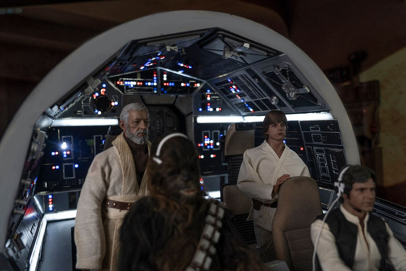 Load image into Gallery viewer, Star Wars - Millennium Falcon Cockpit - MINT IN BOX
