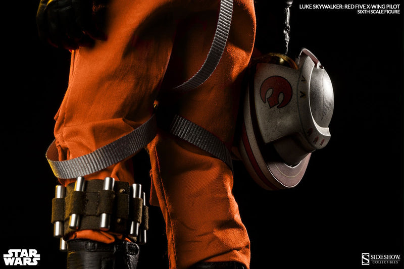 Load image into Gallery viewer, STAR WARS - Luke Skywalker: Red Five X-Wing Pilot - MINT IN BOX
