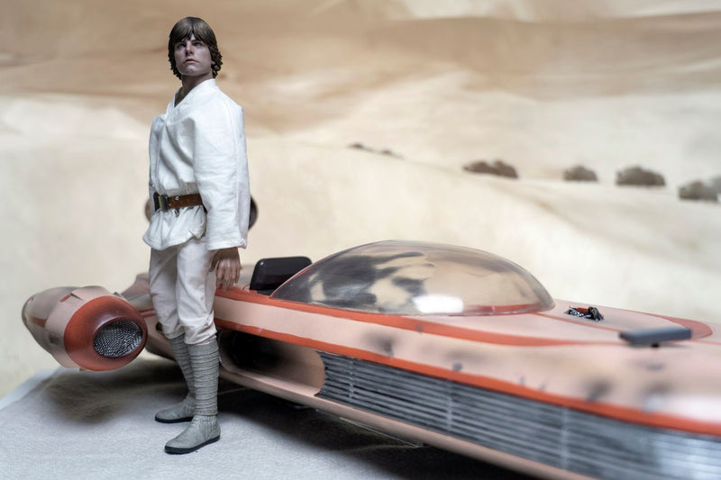 Load image into Gallery viewer, Star Wars ANH - Luke's X-34 Landspeeder - MINT IN BOX

