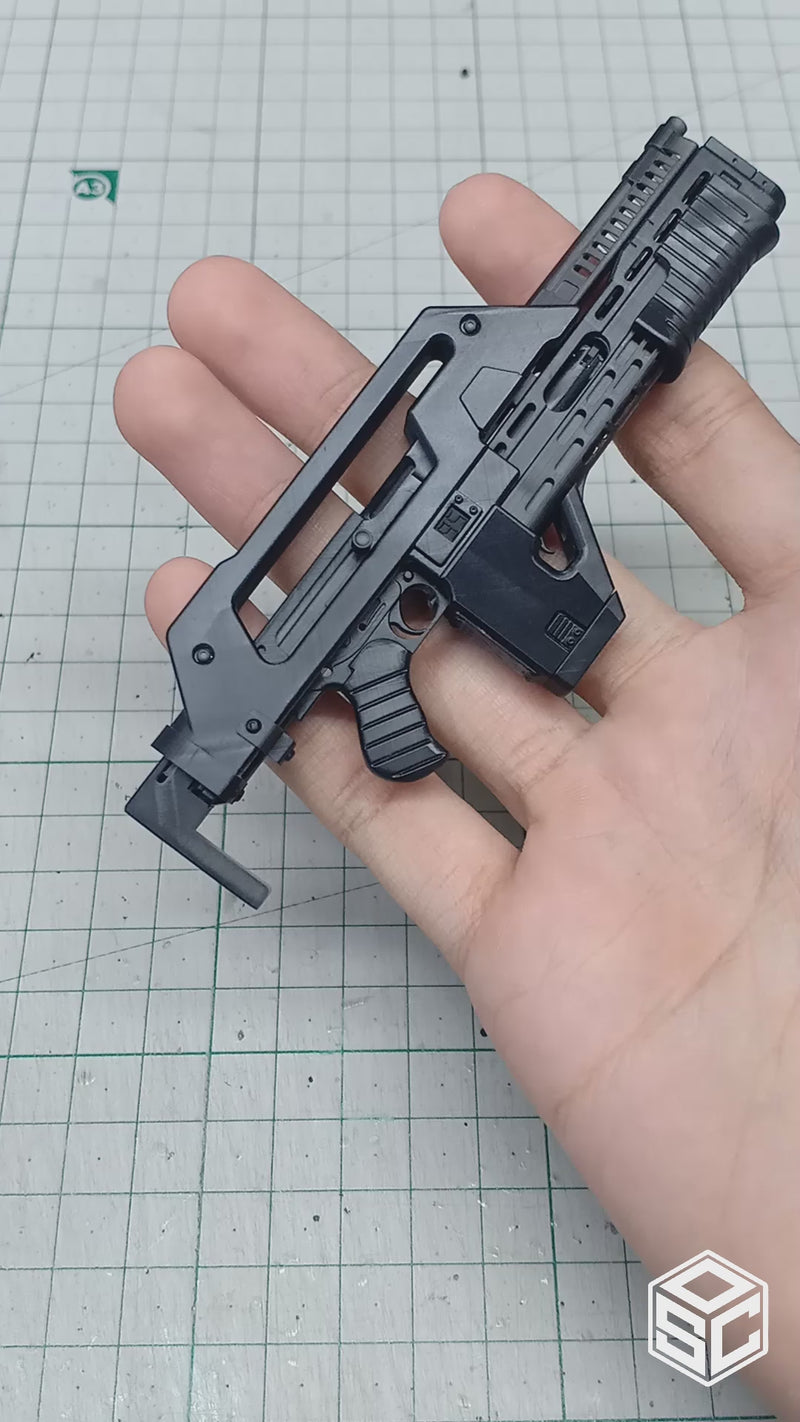 Load and play video in Gallery viewer, Black M41A Pulse Rifle Ver. 2 w/Round Counter &amp; Attachments LE
