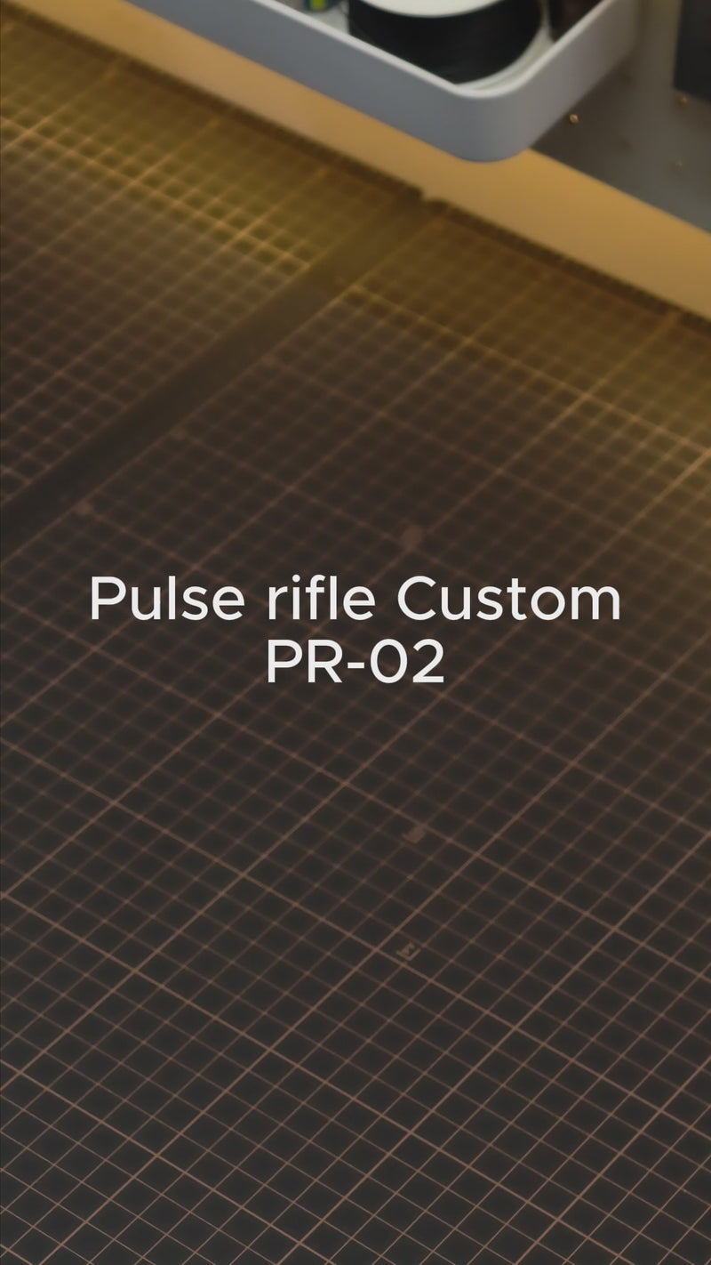 Load and play video in Gallery viewer, Black M41A Pulse Rifle Ver. 2 w/Round Counter &amp; Attachments LE
