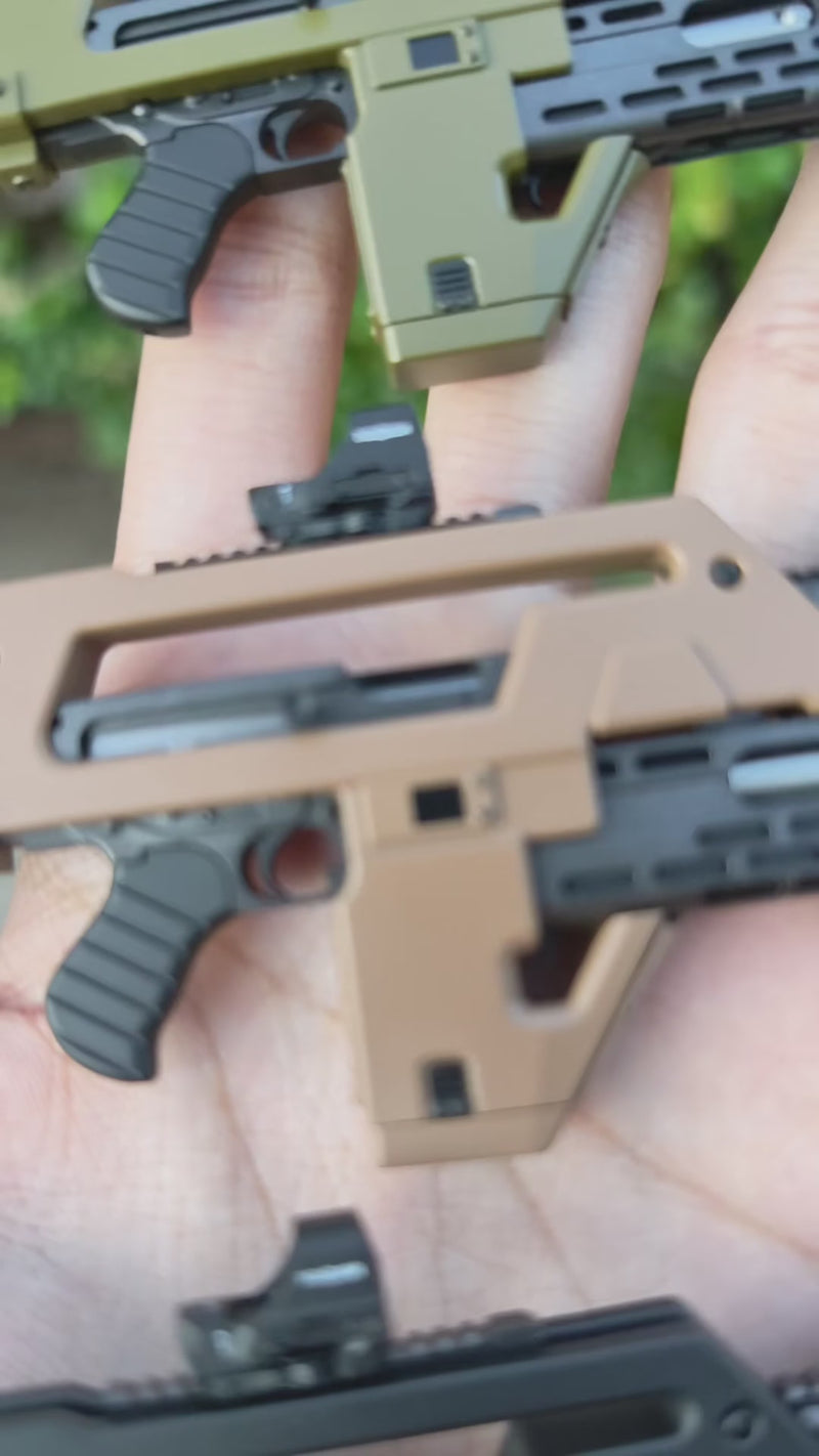 Load and play video in Gallery viewer, Black M41A Pulse Rifle Ver. 2 w/Round Counter &amp; Attachments LE
