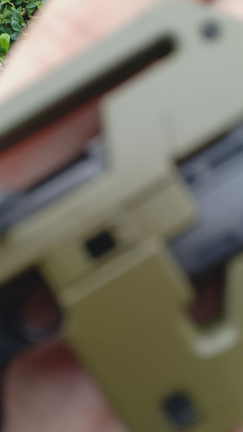 Load and play video in Gallery viewer, OD Green M41A Pulse Rifle Ver. 1 w/Round Counter &amp; Extra Magazine LE
