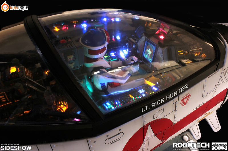 Load image into Gallery viewer, Robotech Macross - VF-1J Cockpit Diorama - Exclusive - MINT IN BOX
