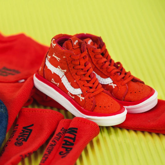 Red VANS High Top Sk8 Shoes (Foot Type) w/Socks & Extra Laces