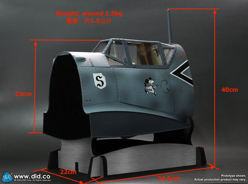 Load image into Gallery viewer, WWII - German Luftwaffe Pilot w/Cockpit  - MINT IN BOX (READ DESC)
