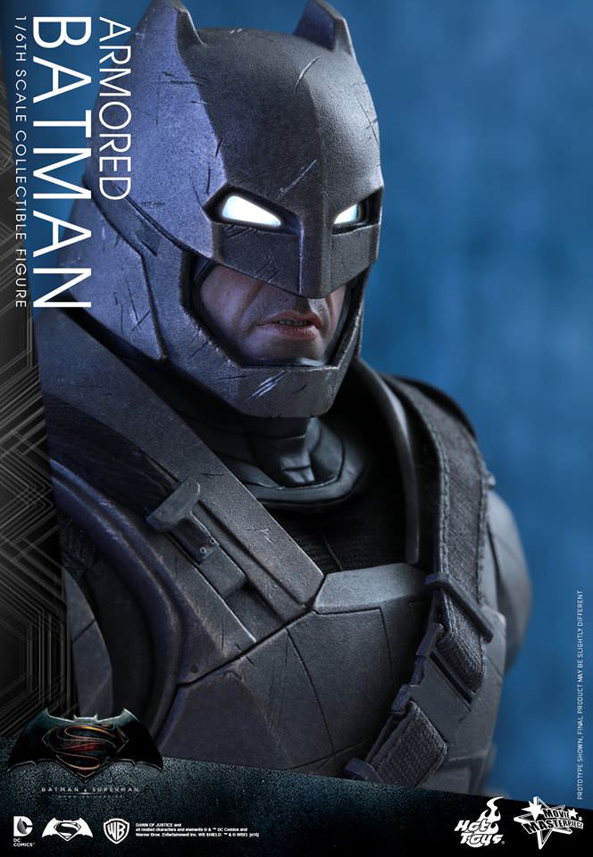 Load image into Gallery viewer, Batman v Superman - Armored Batman - MINT IN OPEN BOX
