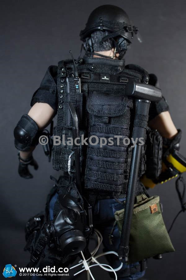 Load image into Gallery viewer, LAPD SWAT 3.0 - Takeshi Yamada - Flex Cuffs &amp; Carabiner Set
